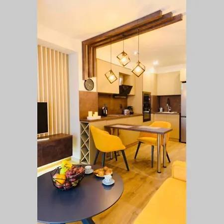 Lägenhet Cozy,stylish,modern With Terrace/top Location