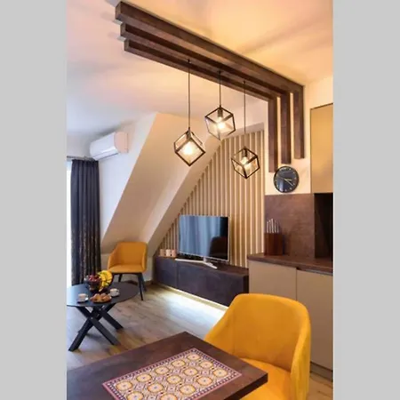 Cozy,stylish,modern With Terrace/top Location