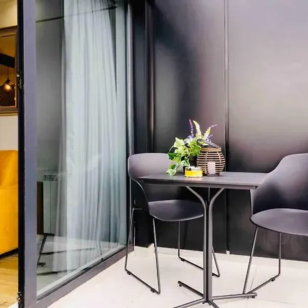 Cozy,stylish,modern With Terrace/top Location Apartament